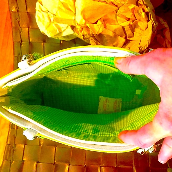 🌸CANVAS STRIPED BEADED HANDLE BOTTOM STUDS W/ CROSSBODY STRAP PURSE NWT🌿 - Picture 7 of 8